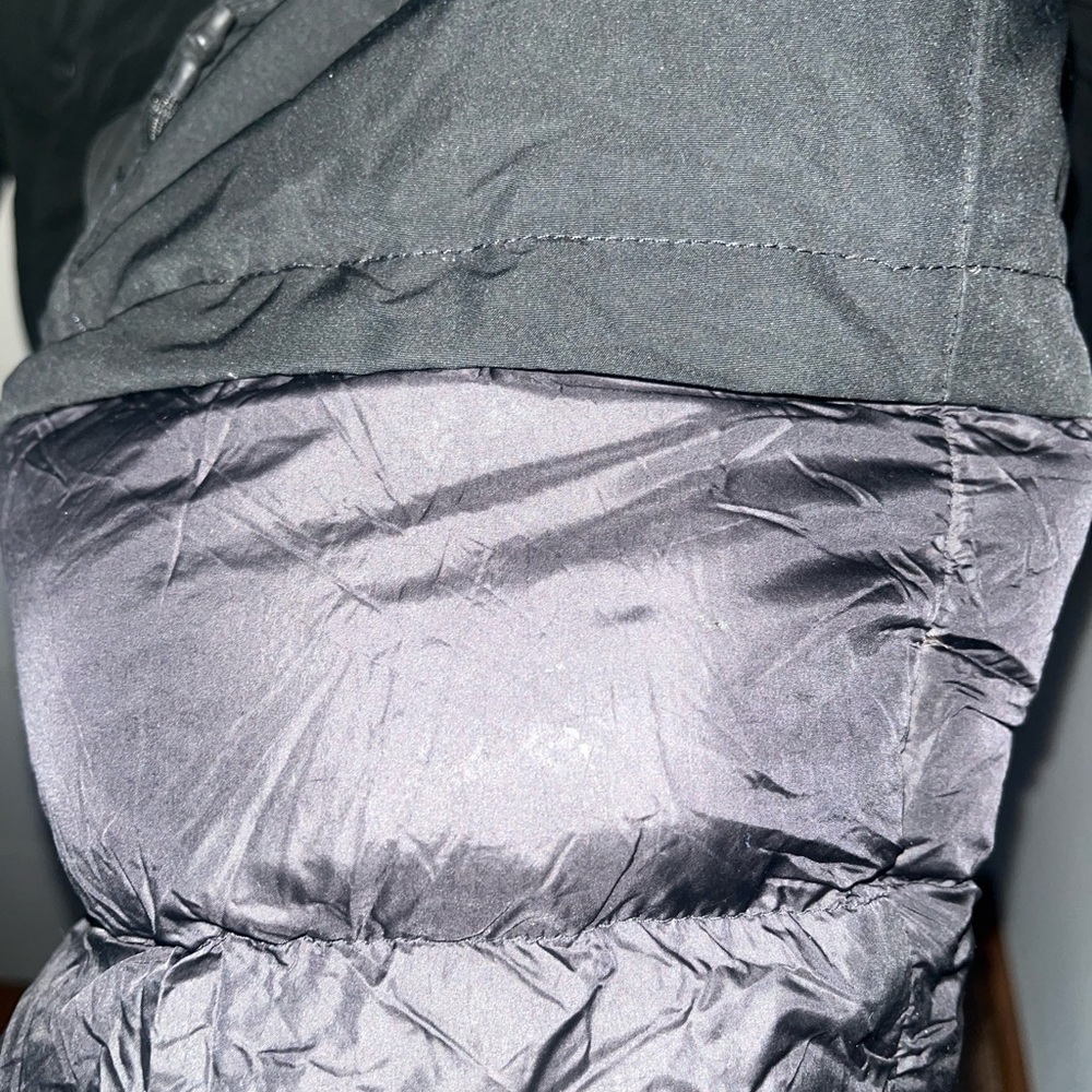 Women’s North Face Coat - Picture 6 of 14